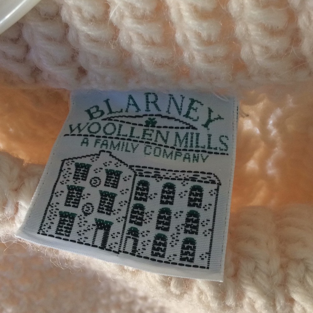 Hand knit 100% Wool Irish Pullover Sweater - Picture 5 of 7